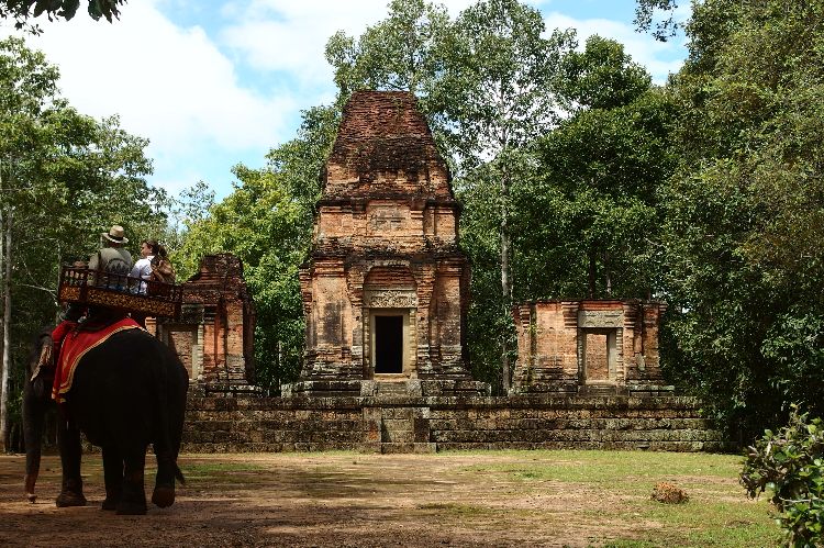 Angkor_World_Heritage_32_750x499