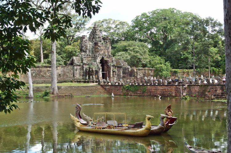 Angkor_World_Heritage_33_750x499