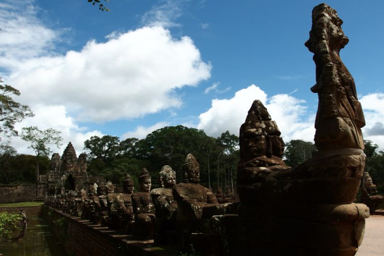 Angkor_World_Heritage_34_750x499