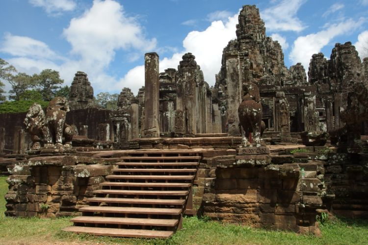 Angkor_World_Heritage_36_750x499
